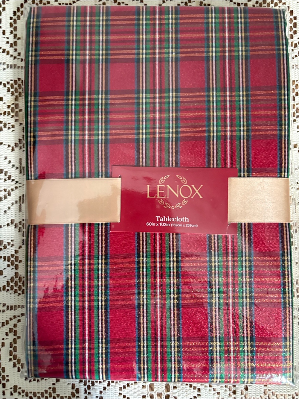 NEW Holiday Lenox Tablecloth